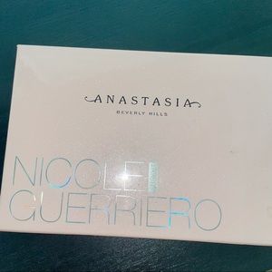 Anastasia Beverly Hills Nicole Guerriero Glow Kit®